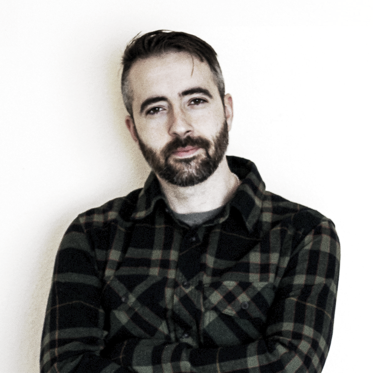 Retrato de Francis Casanova, director de arte y diseñador de Stuyk Lab